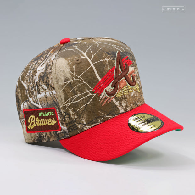 ATLANTA BRAVES SPEEDWAY CLASSIC REALTREE EDGE™ SCARLET NEW ERA FITTED CAP