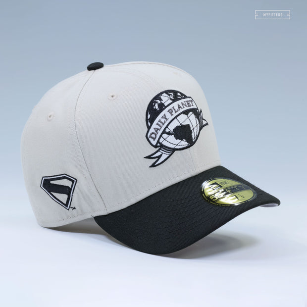 SUPERMAN™ 2025 MOTION PICTURE DAILY PLANET™ NEW ERA 59FIFTY FITTED CAP