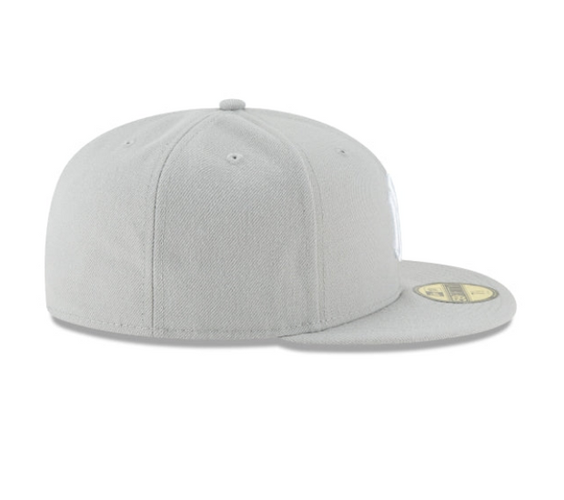 NEW YORK YANKEES GRAY BASIC NEW ERA FITTED HAT