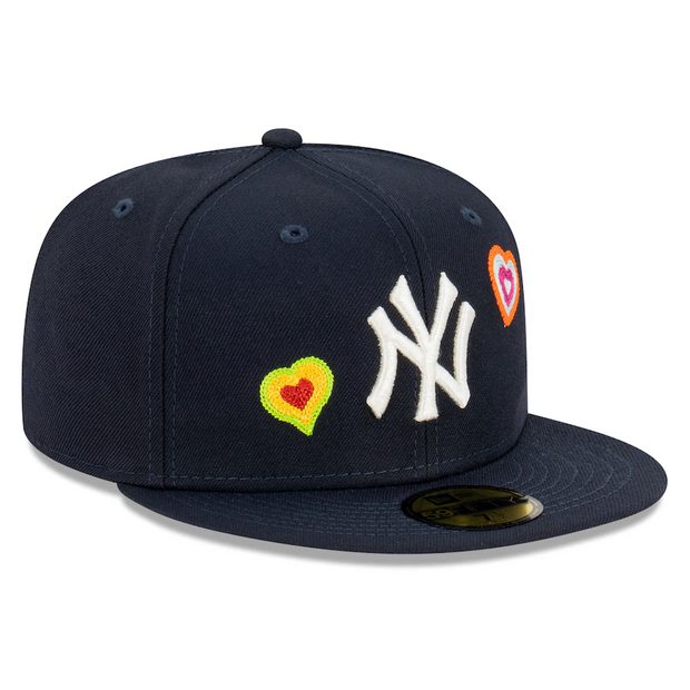 NEW YORK YANKEES "CHAIN STITCH HEART" NEW ERA FITTED CAP